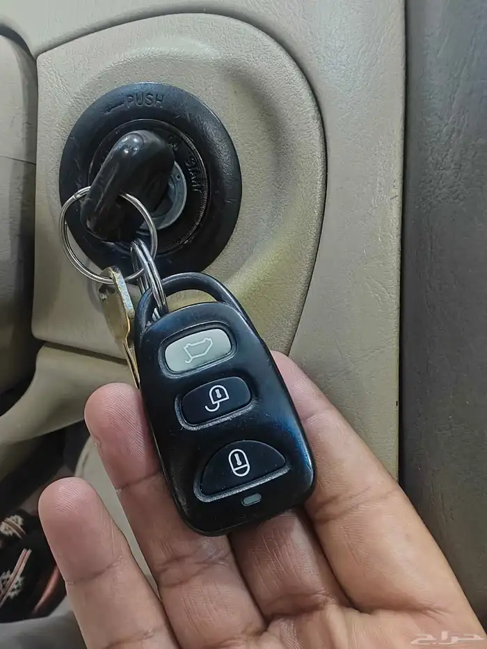 للبيع أفالون موديل 2002 نظيف جدا مجدد بالكامل 38