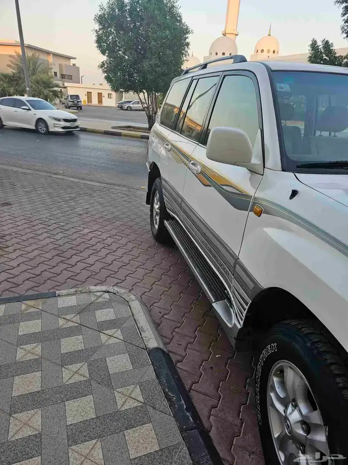 لاندكروزر 2003 دفلك ممشى 460 الف مافكت المكينه الفحص انا اتح 3