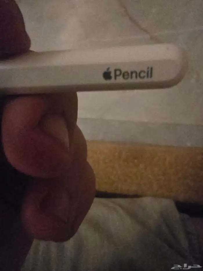 لللبيع قلام أبل. qencil. Apple. 44