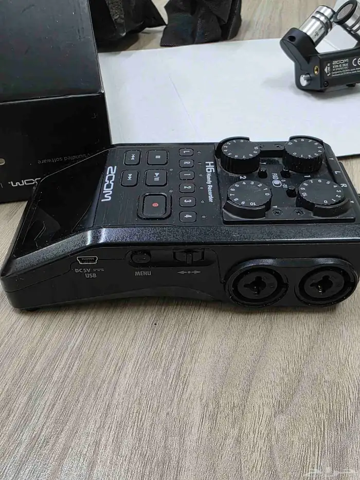 مستعمل Zoom H6 Handy Recorder للبيع . الموديل Zoom H6 3