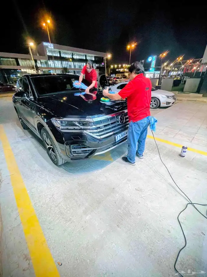 جيب طوارق أسود R-line 2022 Touareg SUV ضمان ساري 9