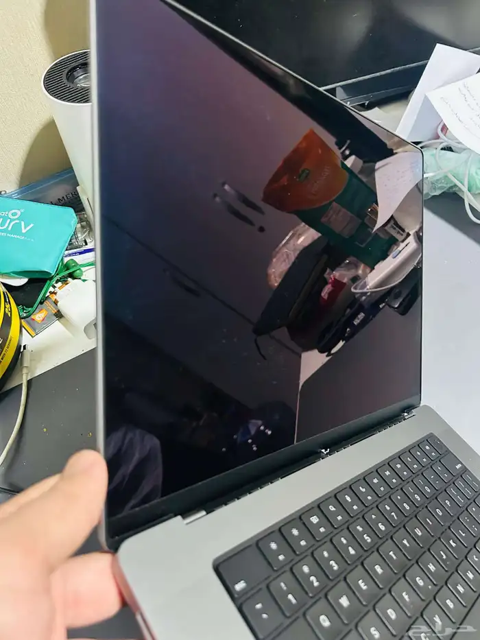 MacBook pro laptop 8