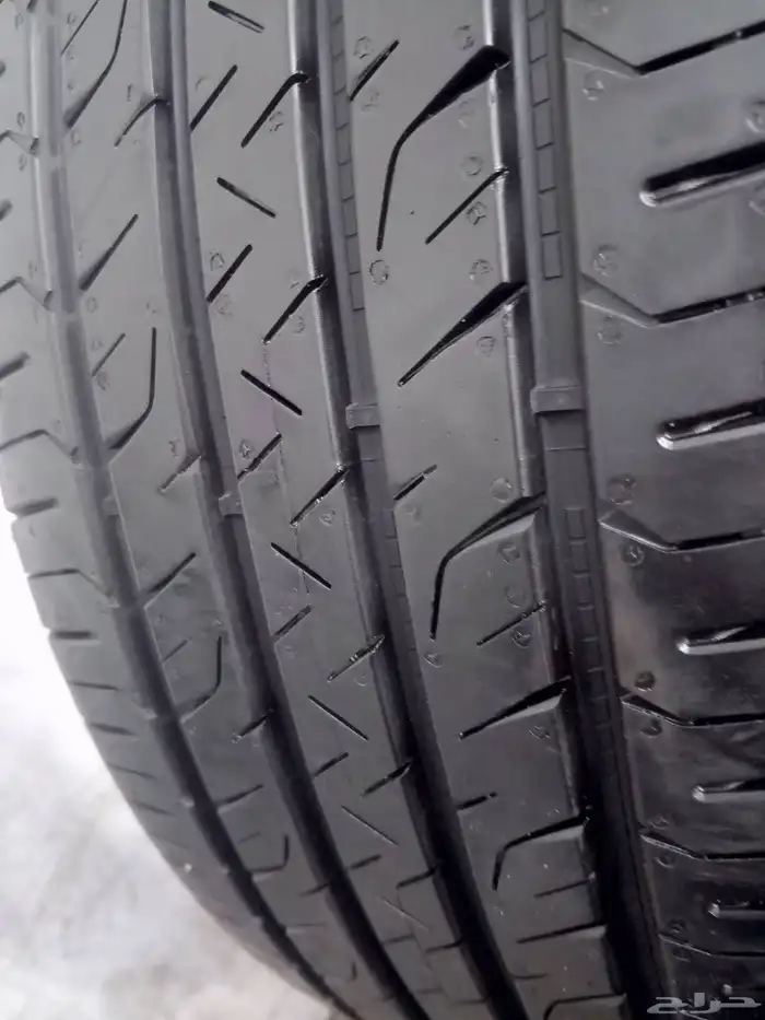 235 50 19 طقم كفرات جودير منزله 0