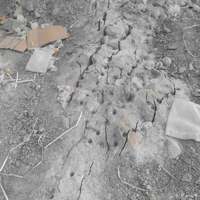 بوكلين للايجارحفر الاراضي وهدم العماير والبيوت الشعبي وتخريم 1