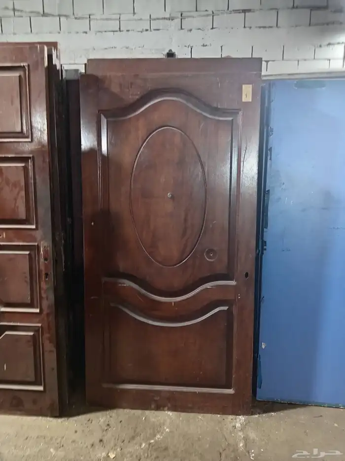 عندنا ابواب خشب مستخدمه وحديد والمنيوم جديد للبيع 8