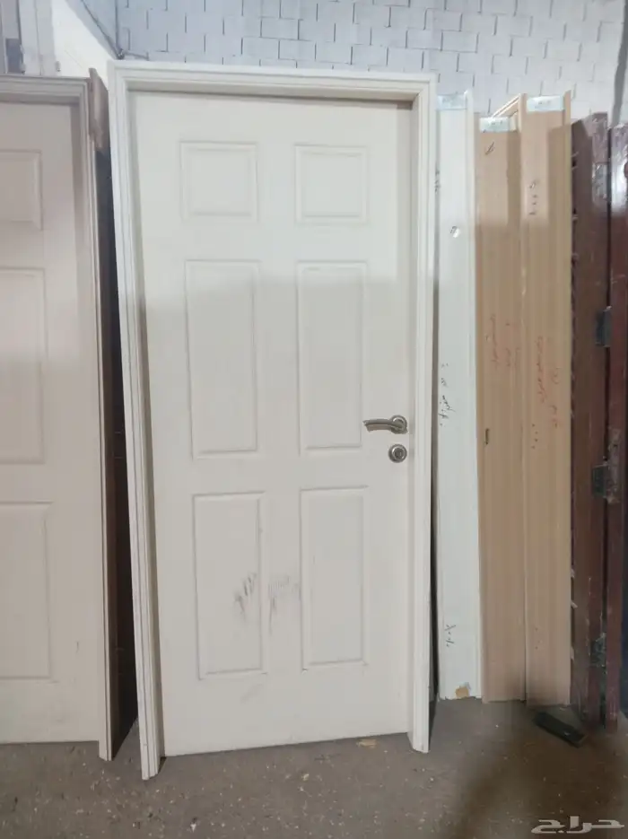 عندنا ابواب خشب مستخدمه وحديد والمنيوم جديد للبيع 7