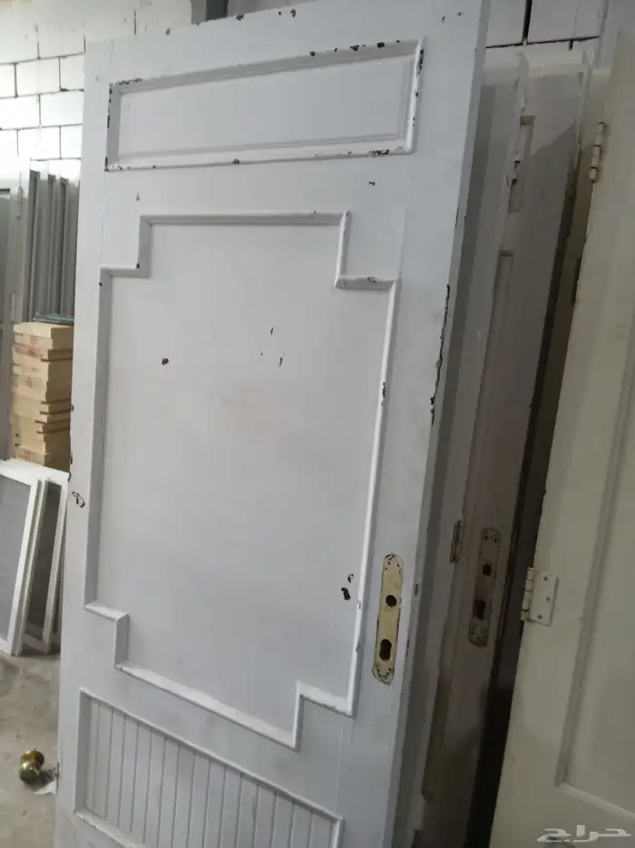 عندنا ابواب خشب مستخدمه وحديد والمنيوم جديد للبيع 6