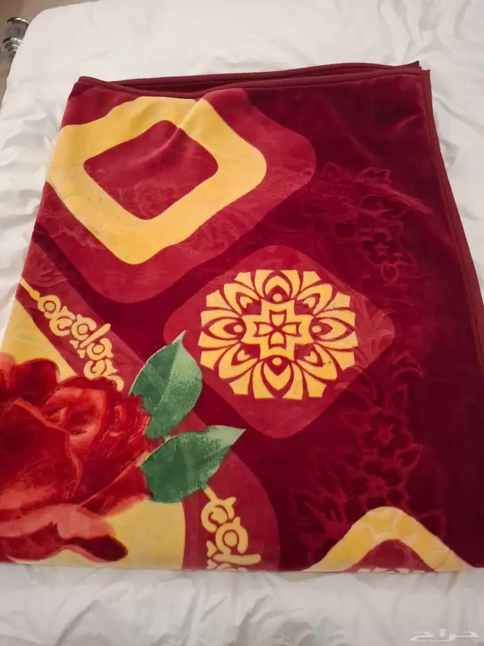 بطانية كبيرة بحالة ممتازة 0