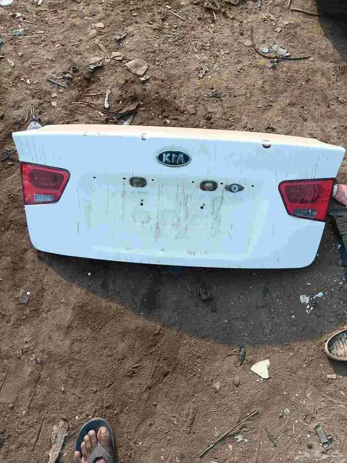 شنطه كيا سيراتو موديل من 2007 الي 2012 وشنطه كامري 2002 0