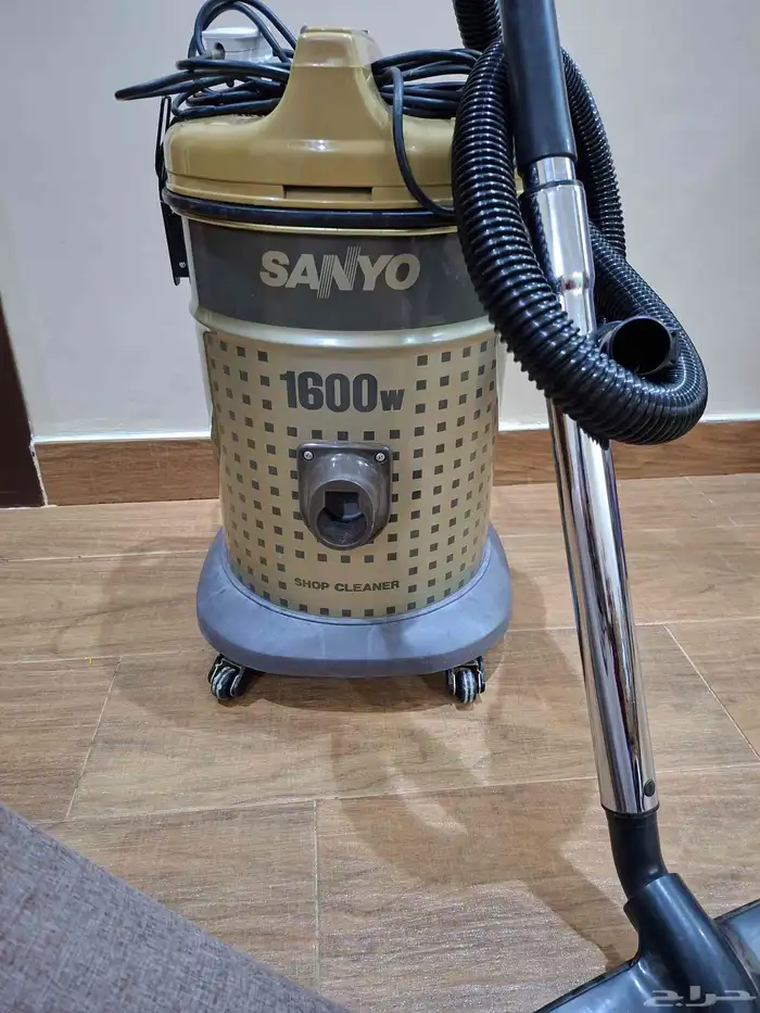 مكنسه كهربائيه 0