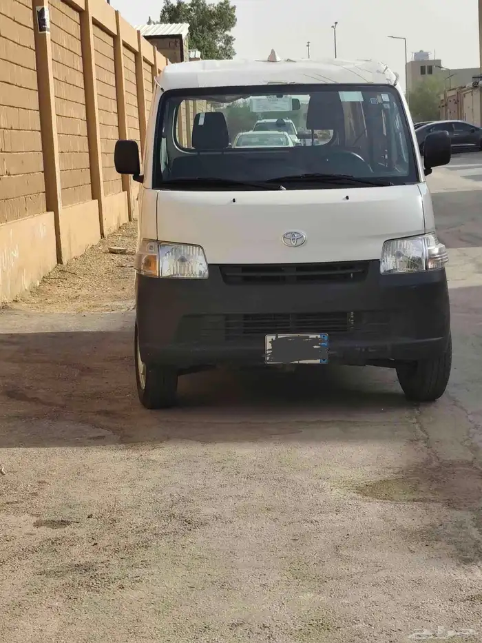 تويوتا باص بضاعة موديل 2024 10