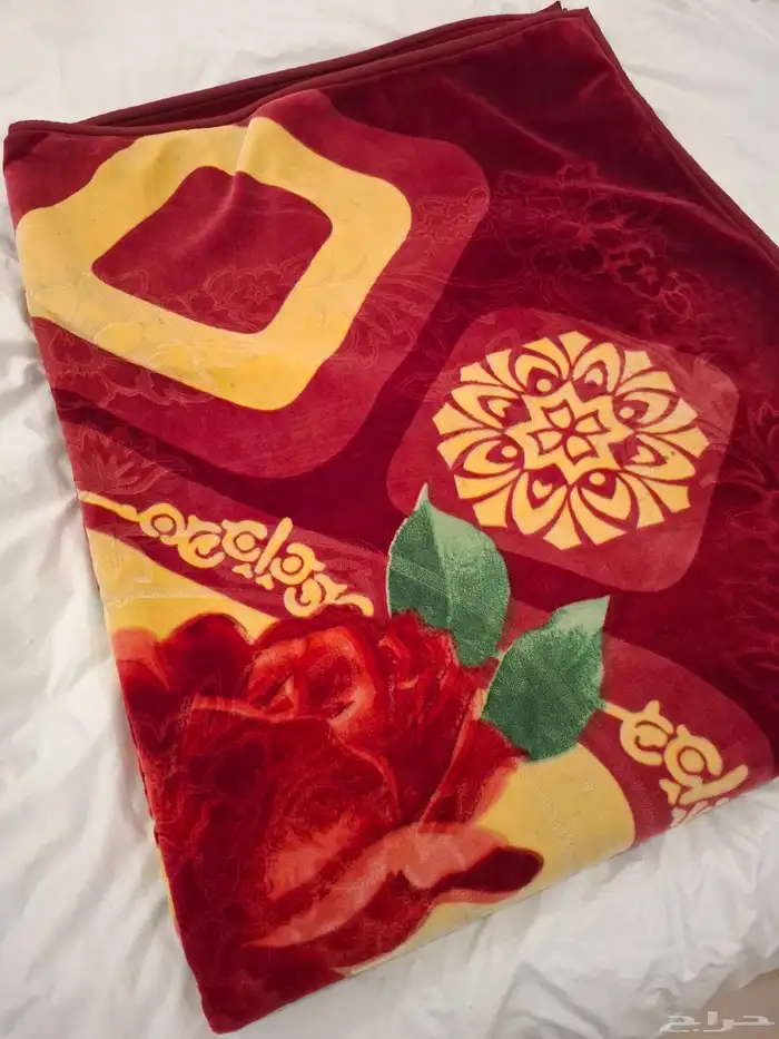 بطانية كبيرة بحالة ممتازة 2