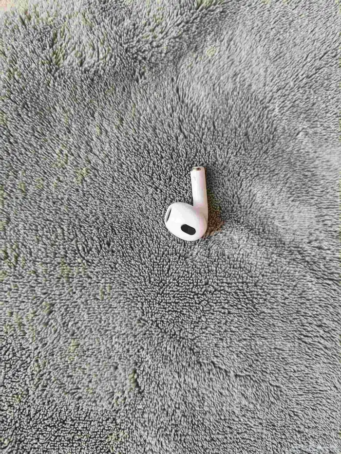 AirPods 3 Brand New Slightly Used 5