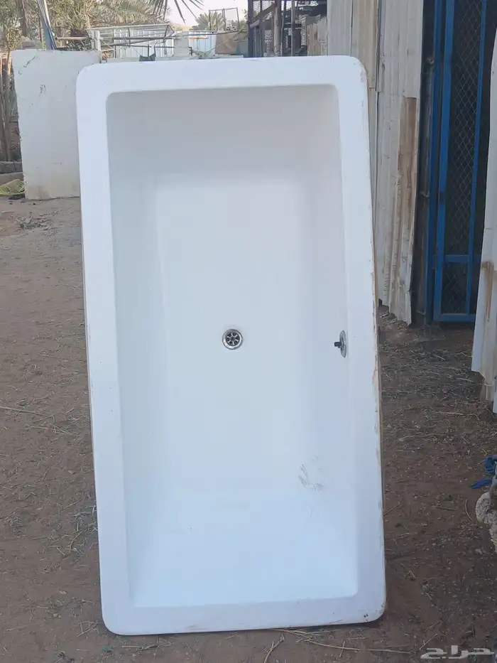 بانيوا مستعمل خفيف سليم 0