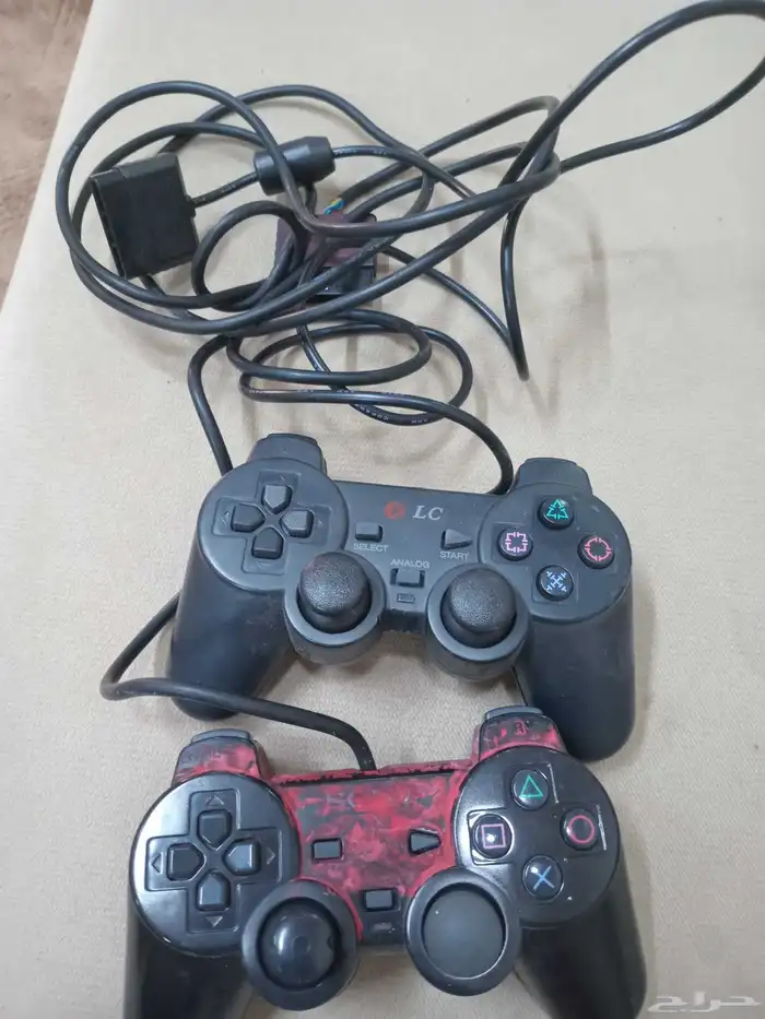 يدين بلاستيشن 2للبيع على أعلى سوم 0