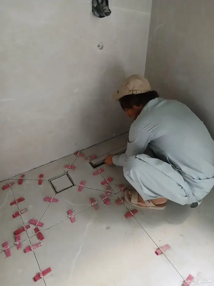 مبلط معلم بلاط الجمع انواع سلاميك حمامات مطبخ ارضيه سطامطبخ 0