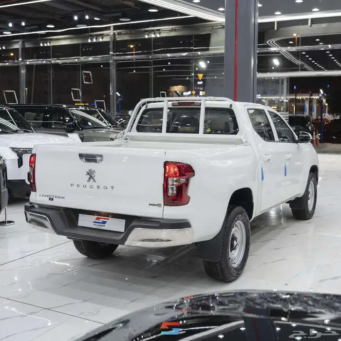 بيجو لاندتريك 2023 3