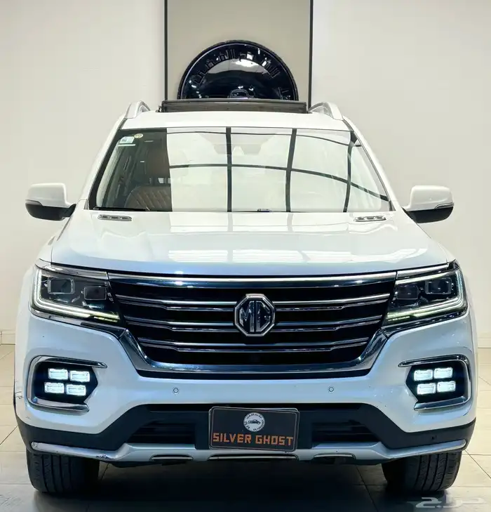 ام جي RX8 - 2020 - ثلاث صفوف - دفع رباعي 3