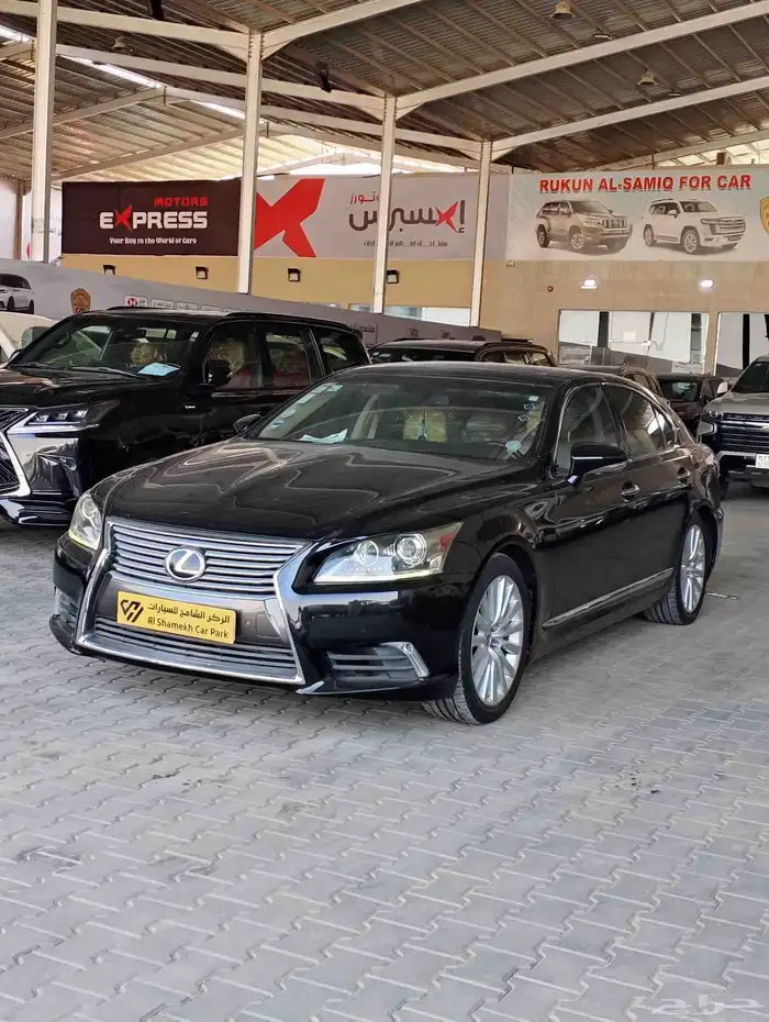 للبيع لكزس LS460 موديل 2016 قصير 1