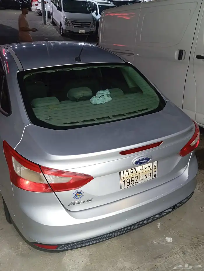 سياره فورت فوكس 2012 للبيع ماكينه وقير وشاص وكاله بودي بلد 4