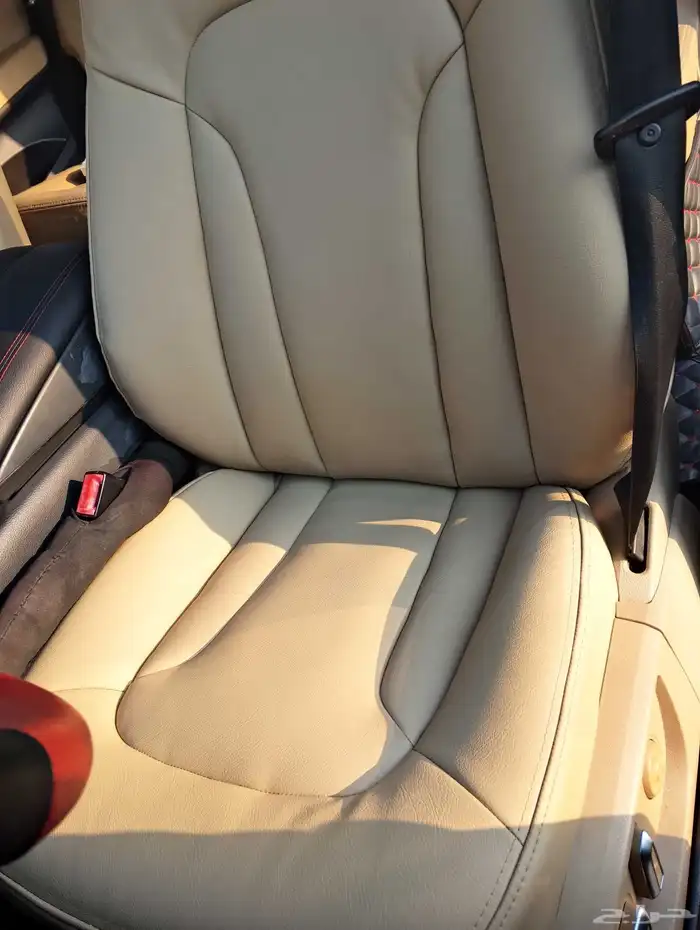 تغيير الداخلية لسيارة أودي سقف شموا أسود مع خياط طارة لونين 21