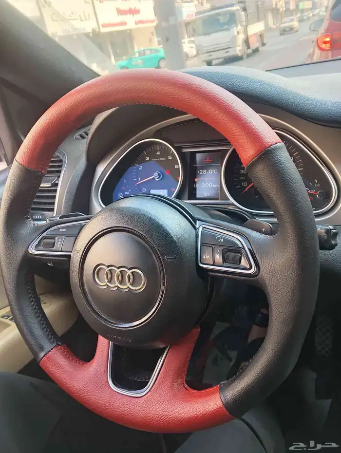 تغيير الداخلية لسيارة أودي سقف شموا أسود مع خياط طارة لونين 20