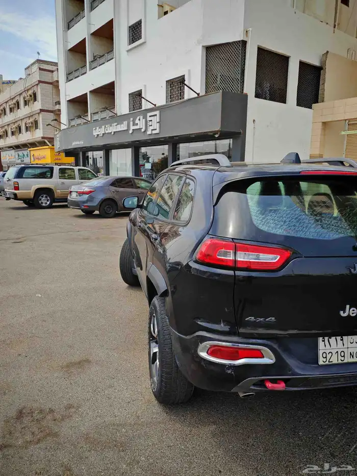 جيب شروكي فل كامل 2015 5