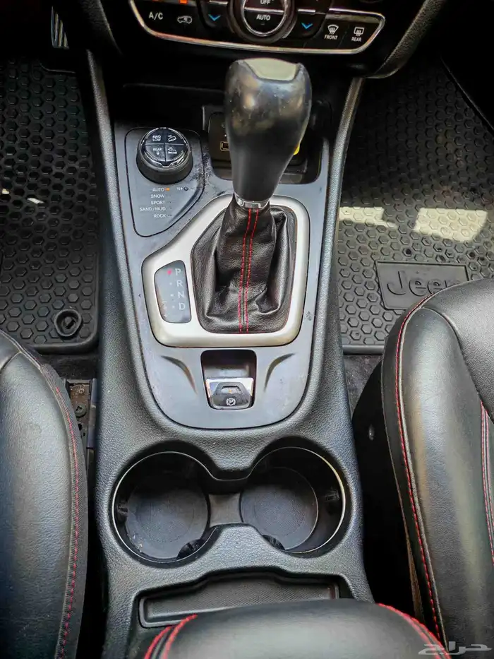 جيب شروكي فل كامل 2015 24