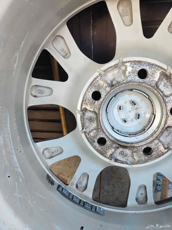 كفرات مع جنوط لاندكروزر صالون 5