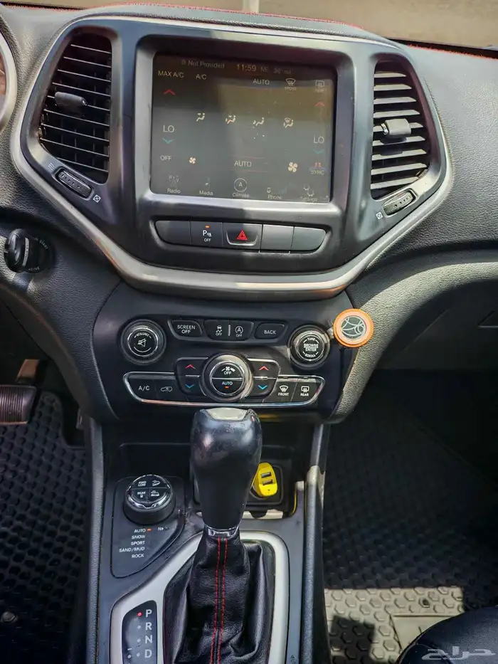 جيب شروكي فل كامل 2015 20