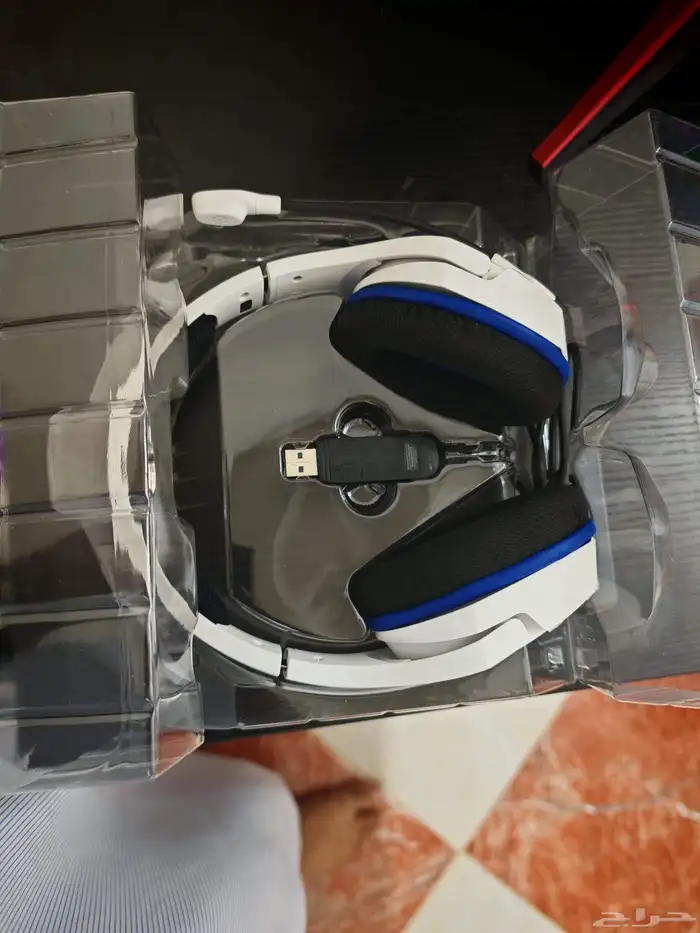 سماعه هايبر اكس كلاود ستينجر كور بلاي لاسلكية لسوني 4 و 5 0