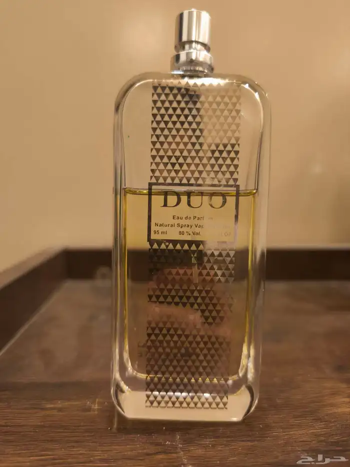 عطر من نخبة العود سعره جديد 240 والحد 100فقط 0