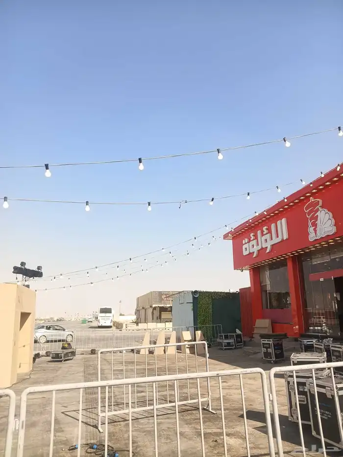 عقود مضيئه لمبات زينه كويتيه لتزيين واجهه المنازل 8