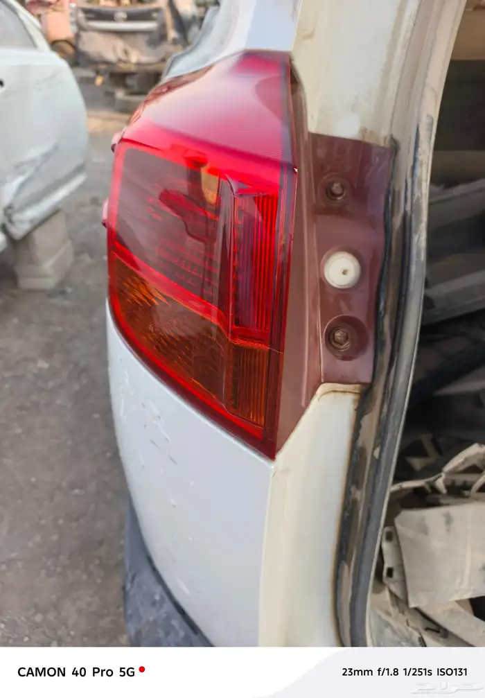 اصطب خلفي يسار رافور 2015 أصلي وكاله على الشرط والضمان 3