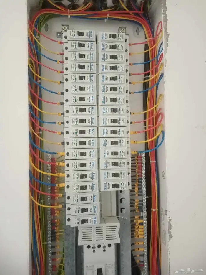 معلم كهربائي بالمدينة فني كهربائي منازل بالمدينة المنورة 5