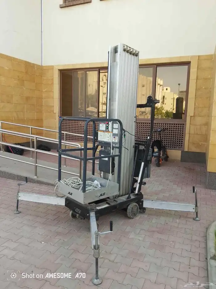 رافعة شوكية فركلفت كلرك سقايل كهربائية للايجار 2