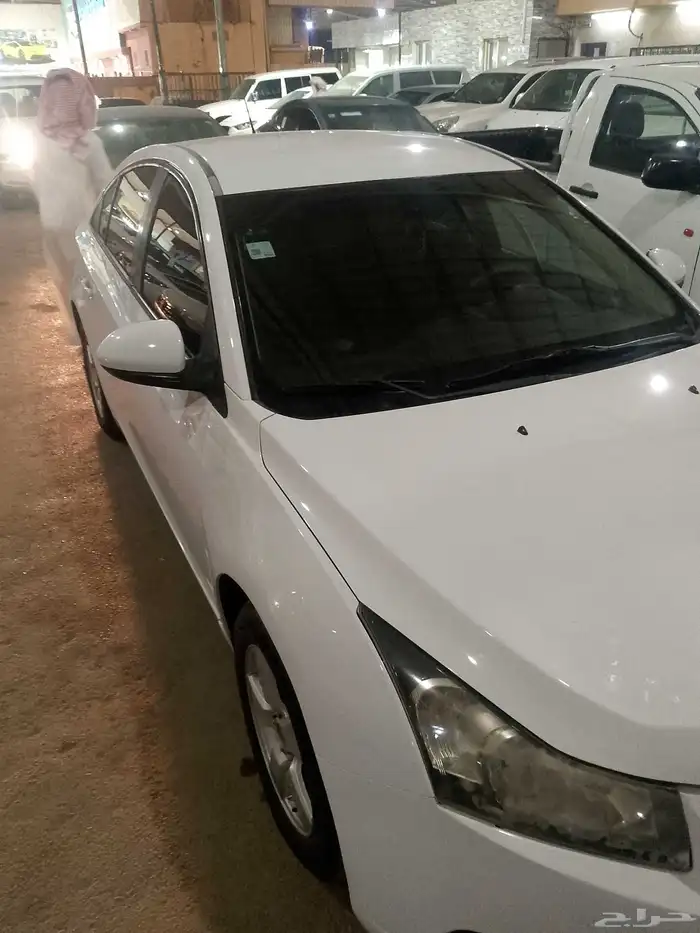 سيارة وكاله من الصدام للصدام للبيع السوم على 13 1