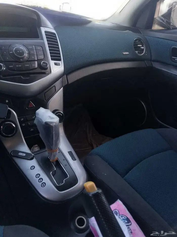 سيارة وكاله من الصدام للصدام للبيع السوم على 13 3