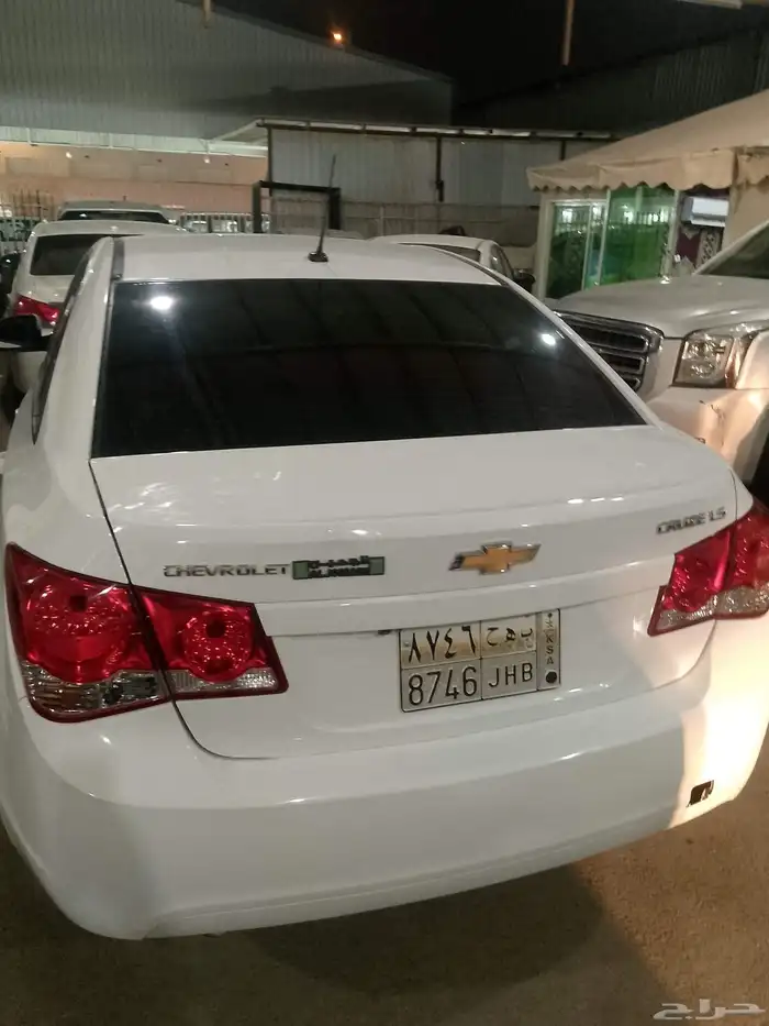 سيارة وكاله من الصدام للصدام للبيع السوم على 13 0