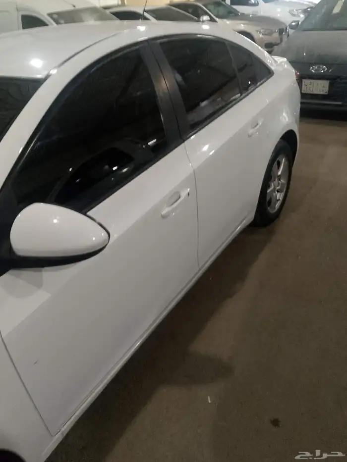 سيارة وكاله من الصدام للصدام للبيع السوم على 13 2