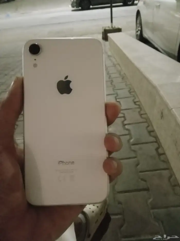 ايفون xr ابيض 128 قيقا 4