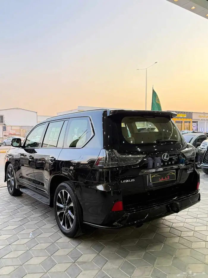لكزس - 2016 - LX570 - فل كامل 6