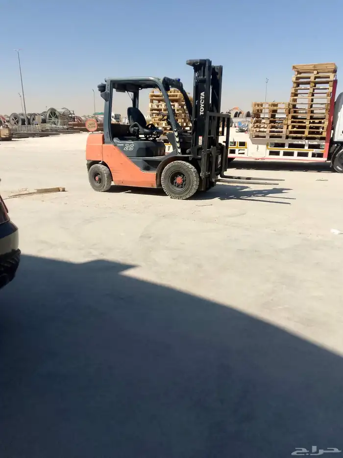 فوركلفت رافعات شوكيه للايجار الشهري واليومي والمشاوير 1