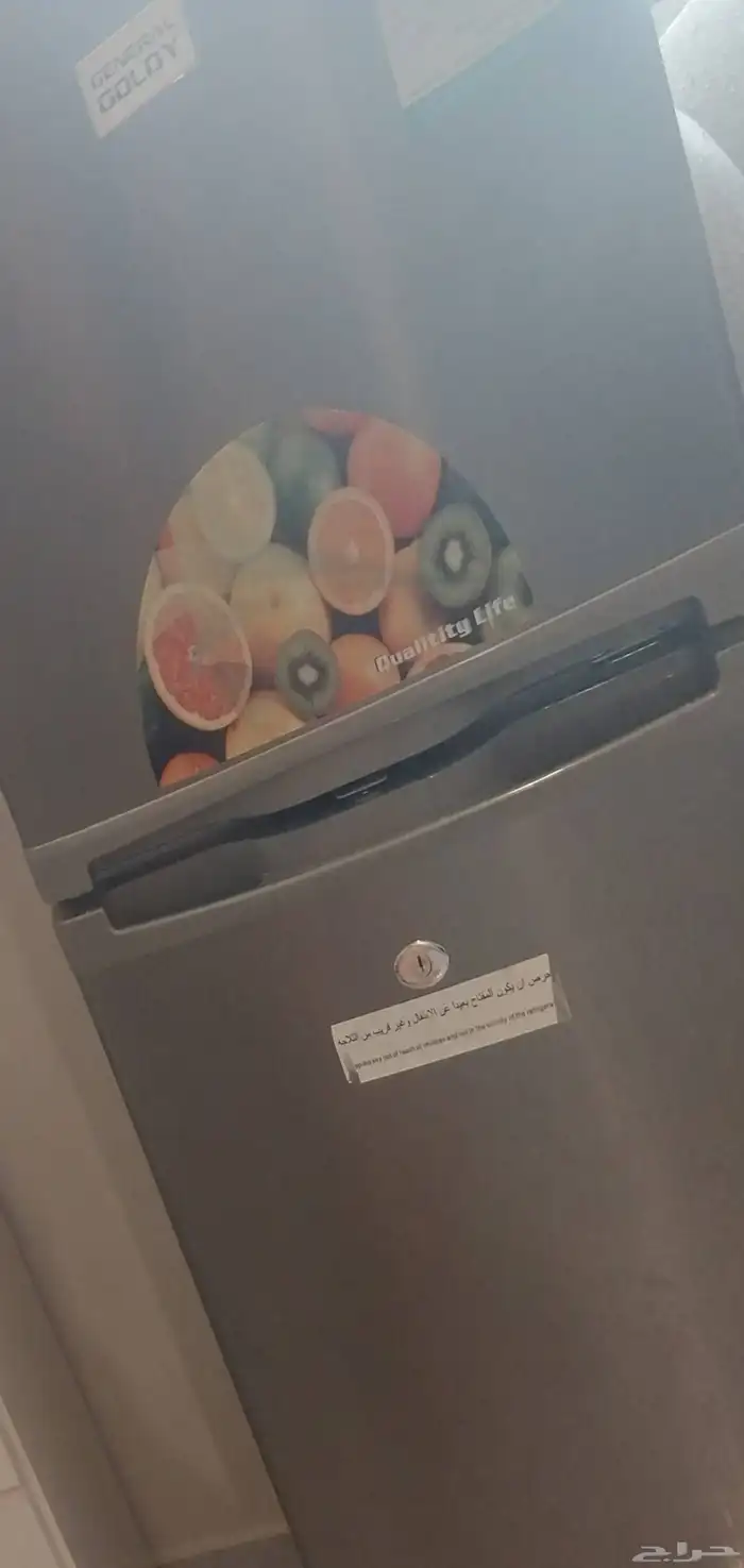 ثلاجه شبه صغيره جديده ونظيفه 0