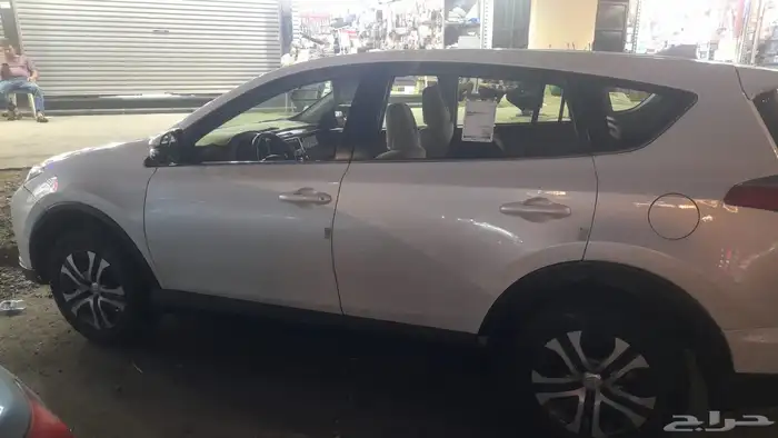 سيارة تايوتا راف فول للبيع 4