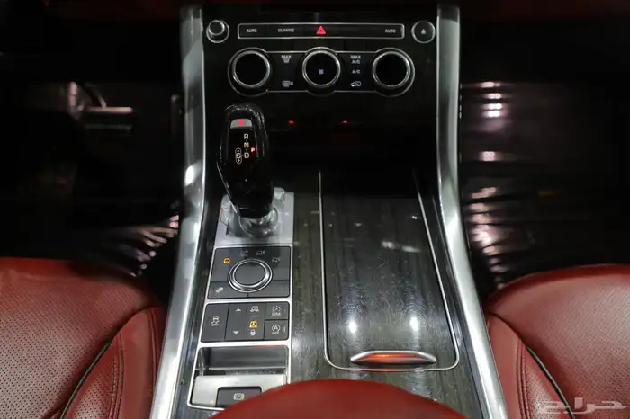 رنج روفر اسبورت 2017 سعودي شبه جديد 10