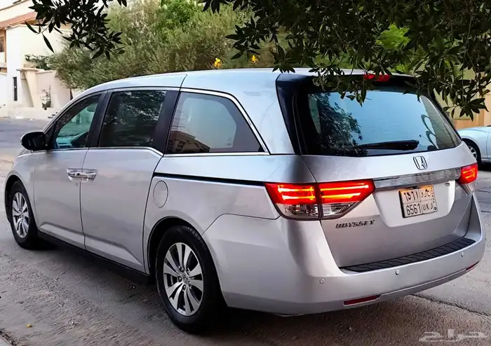 للبيع هوندا اوديسي فل كامل اخت الجديدة بالاحساء 2015 19