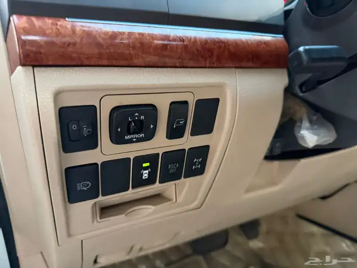 لاندكروزر 2013 GXR3 فل كامل بريمي 18