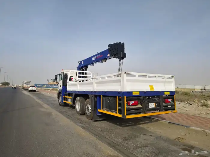 BOOM TRUCK 10TON FOR RENT 1