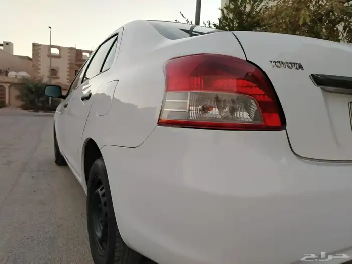 تيوتا يارس 2013 2